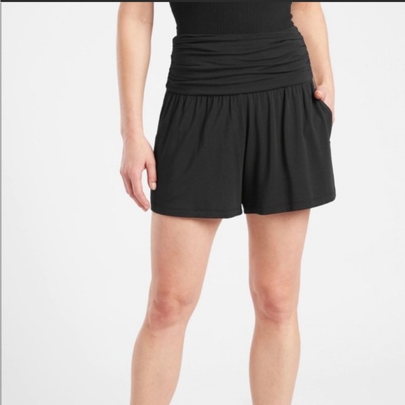 Athleta Shorts Athleta Flow With It Shorts Size Xl Poshmark